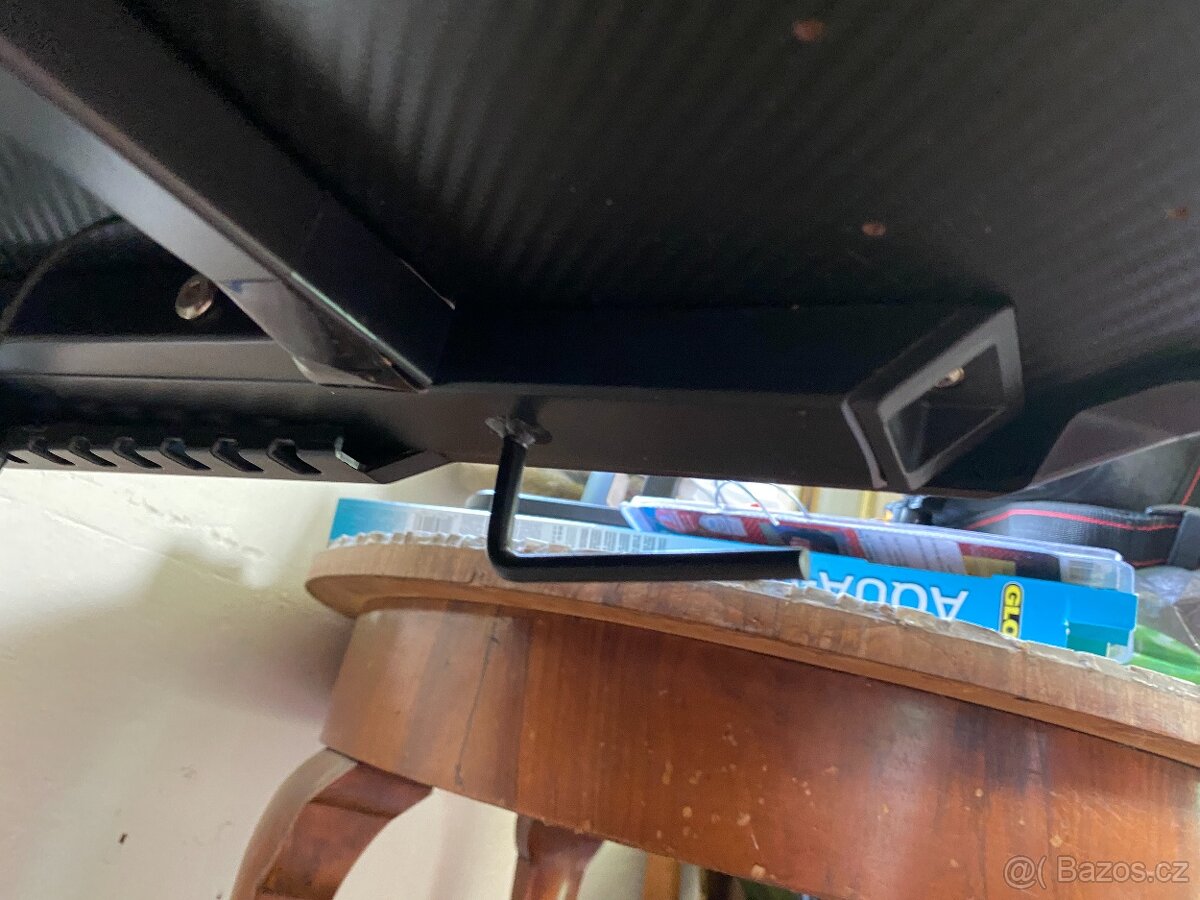 Herní stůl Ultradesk (stůl do pracovny) - 12