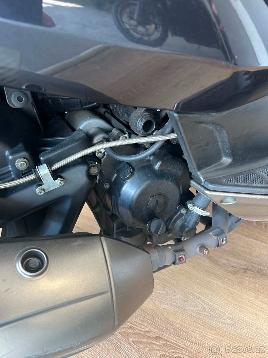 Kymco Downtown 300 - 12