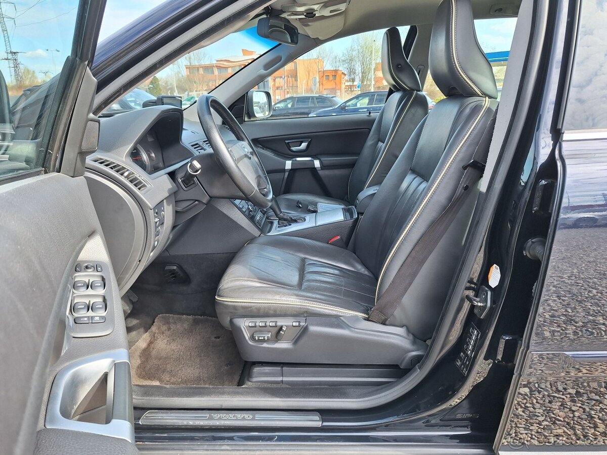 Volvo XC90, D5 EXECUTIVE 7.míst - 12