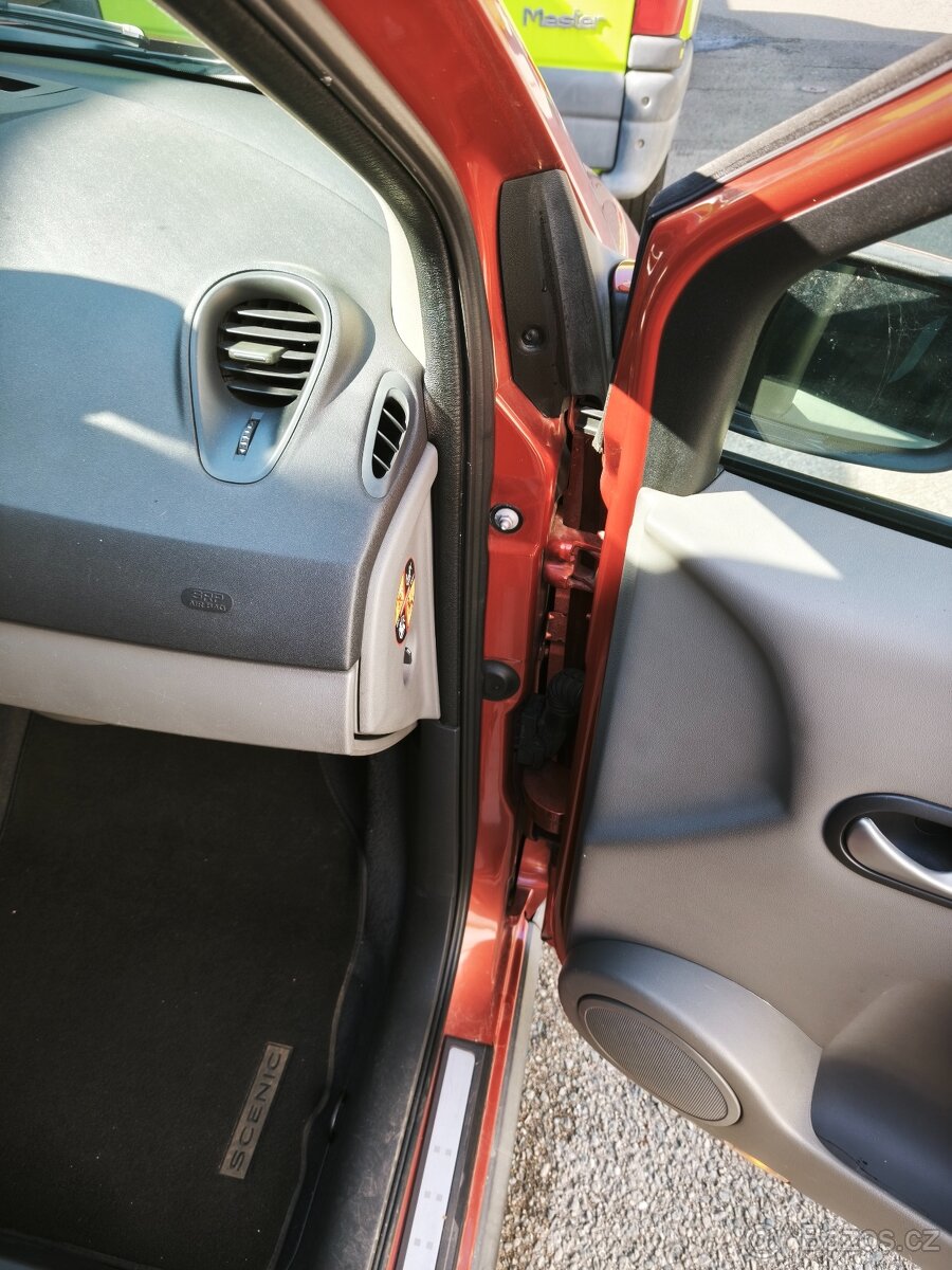 Renault Scenic 1,9 Tdi - 12