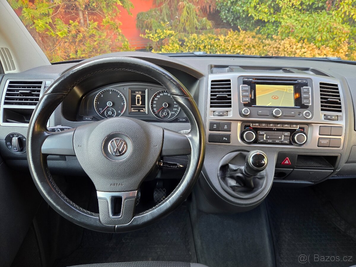 Multivan T5 2.0 TDI 103kW,Tažné,Webasto,4x4,2015 - 12