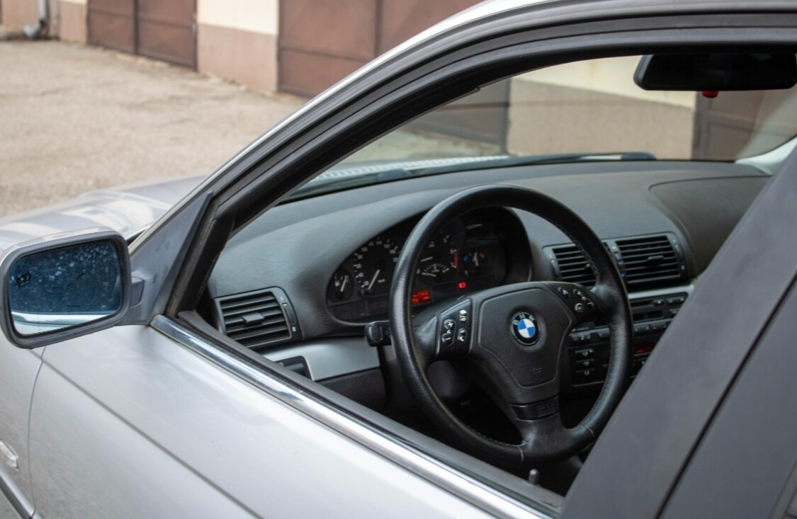 BMW 328i E46 2.8i 142 kW - 12