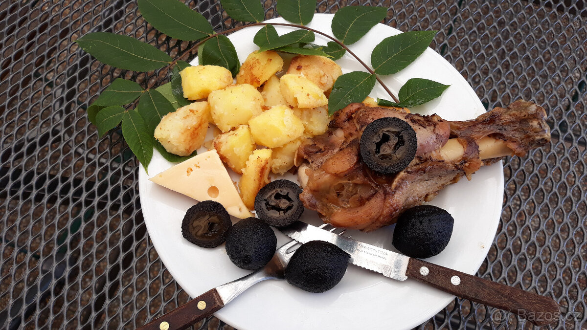 Ořech černý sazenice."Orech čierny - Kotora" - 12