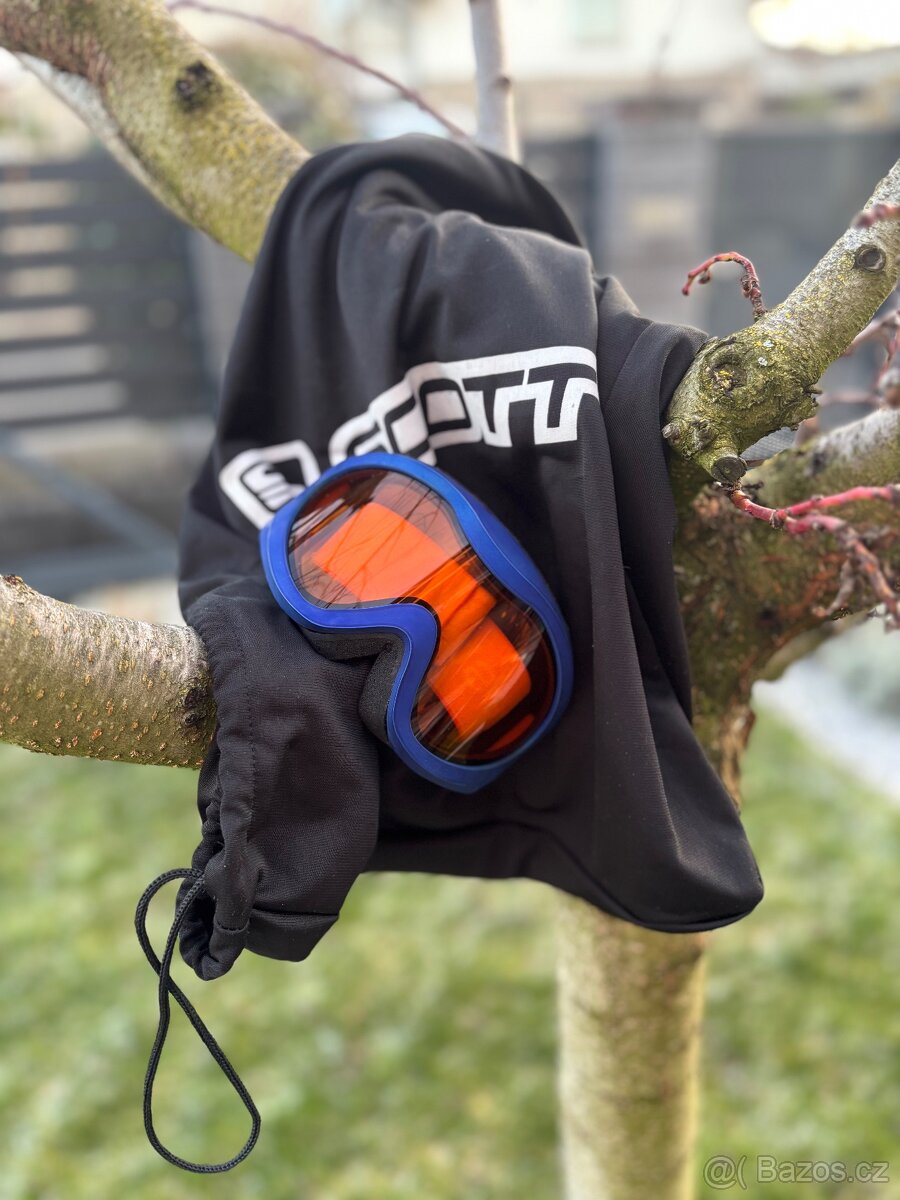 Lyže Fischer, lyžáky Salomon, hůlky, helma a brýle - 12