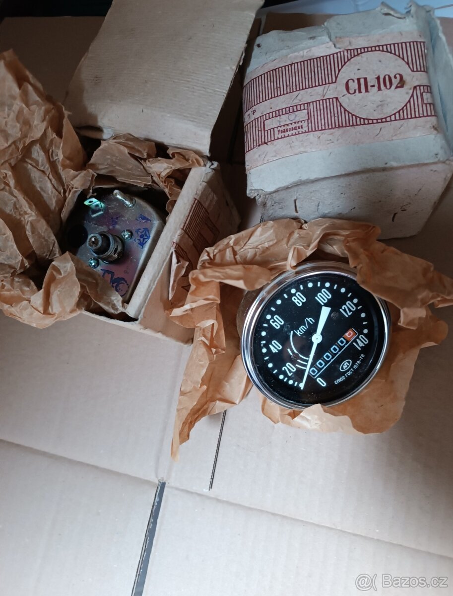 Nové a použité tachometry klakson 6V 12V žárovka 6V 12V - 12