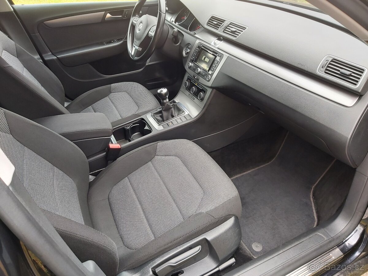 Volkswagen Passat 1.4 TSi 90 kw, 2012, servisovaný - 12