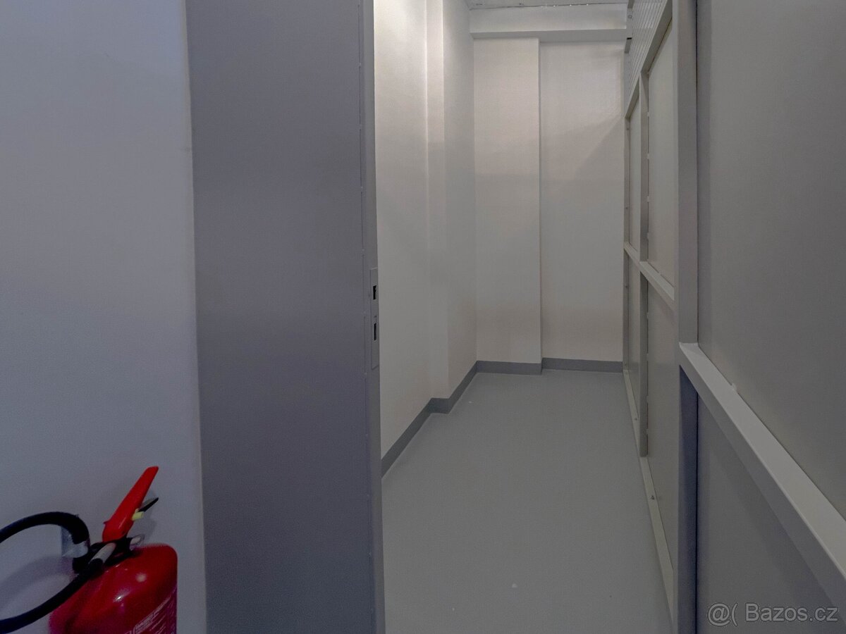 Pronájem 1+kk s balkónem a garáží - 12