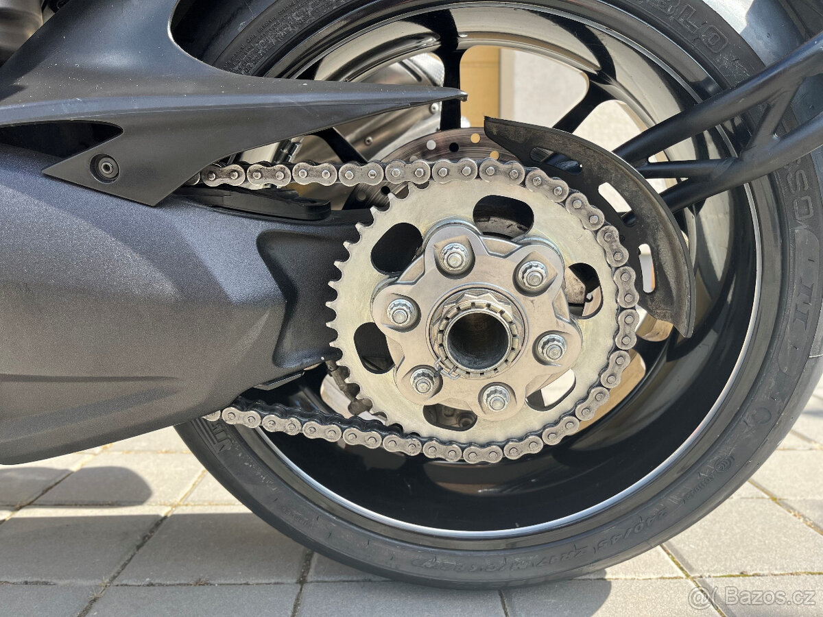 Ducati Diavel Carbon Red - 12