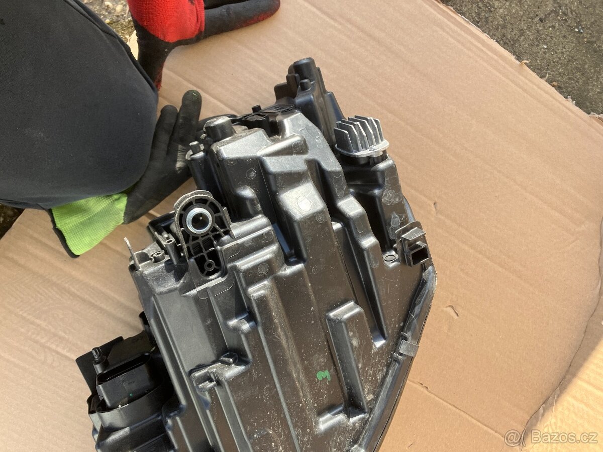 predni svetlo led skoda octavia 4 IV prave pravy - 12