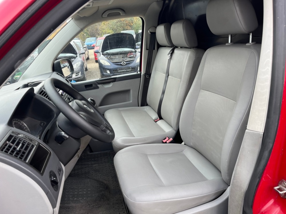 Volkswagen Transporter T5 L2 2.0 TDi 103kW - 12