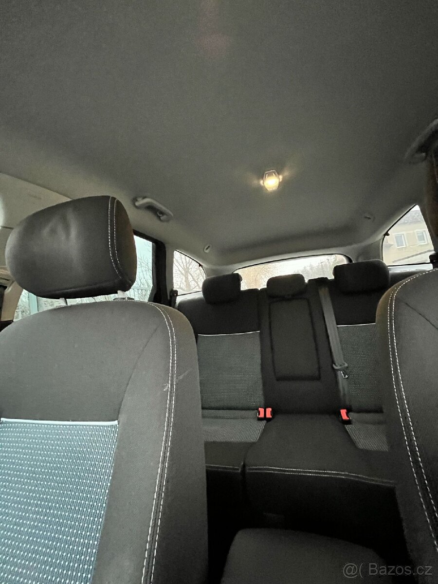 Ford Mondeo 1.6 - 12