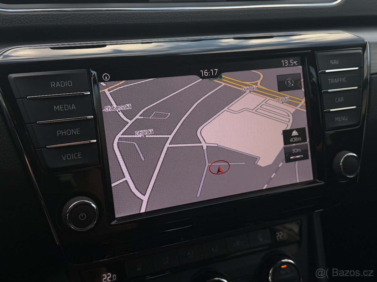 Škoda Superb 2.0TDi 110kW DSG, tažné, kůže, 1. majitel - 12