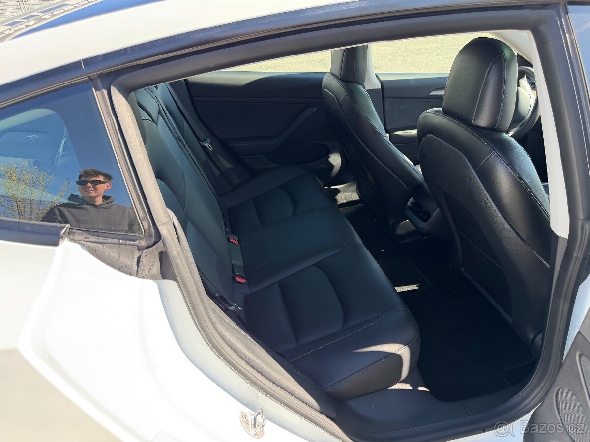 Tesla Model 3 Long Range AWD - 12