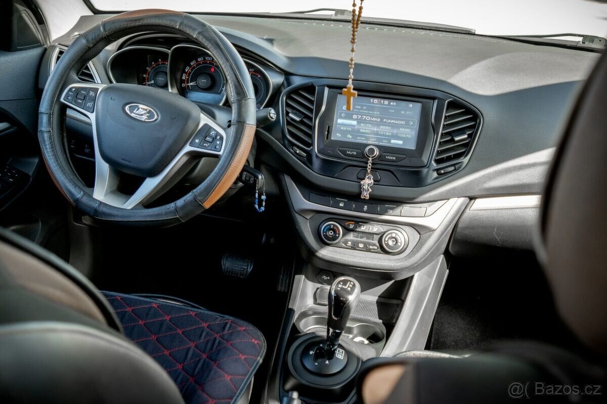 Lada Vesta LUXE Blackline 1.6 - 12