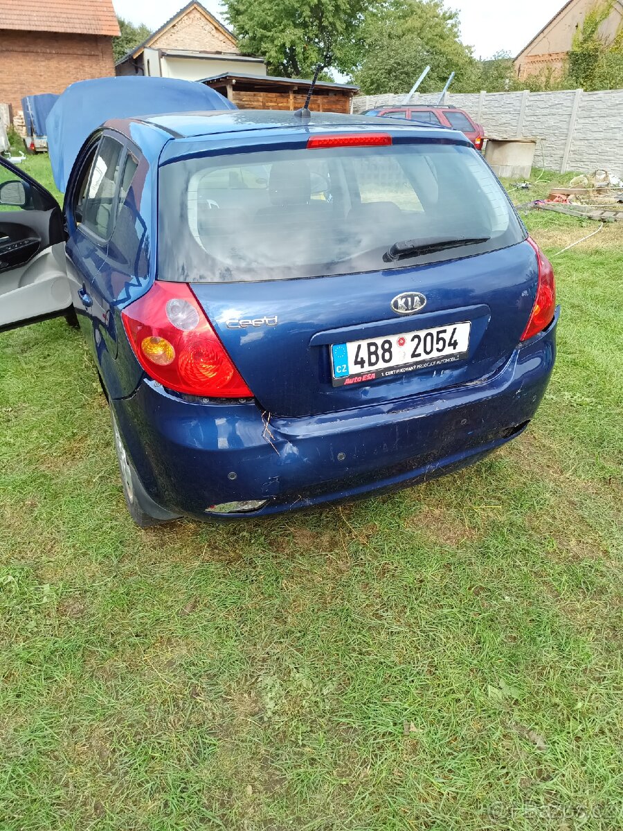 Kia ceed 1,6 85kw diesel - 12