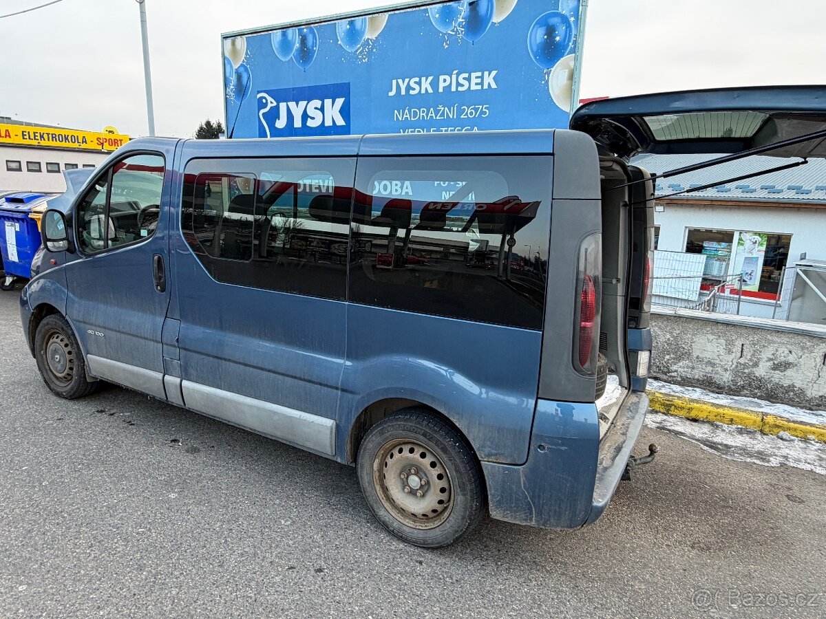 Renault Trafic Passenger 2-8mistne 1.9 Tdci 74kw - 12