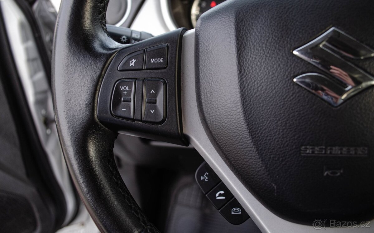 Suzuki Vitara 1.6i 4x4 - 12