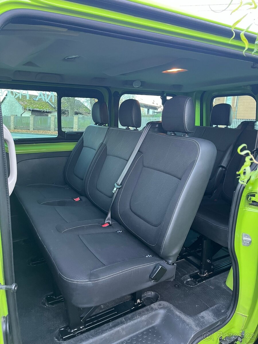 Renault Trafic, 9 míst, L1H1, CR, 92kW, 1.majitel, r.v. 2015 - 12