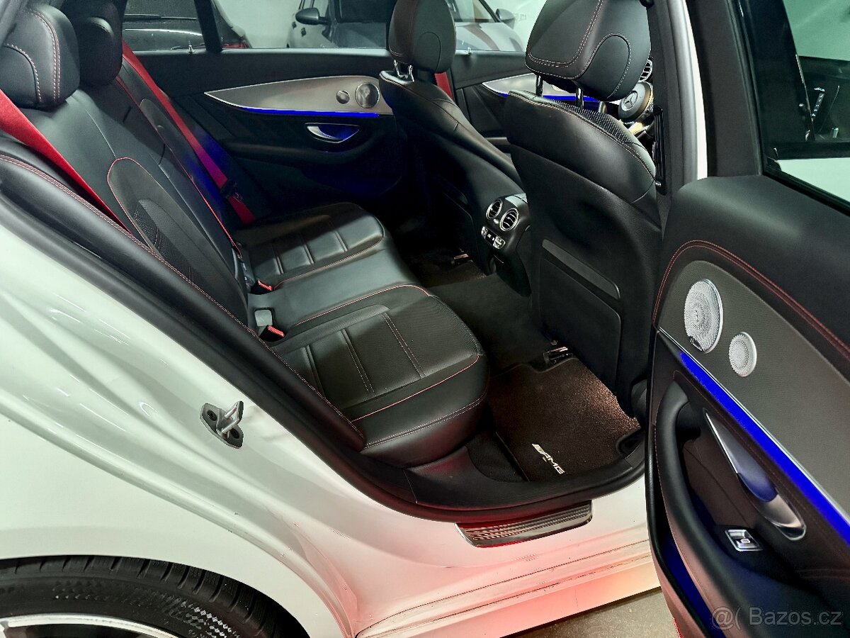 Mercedes Benz E 53 AMG 4MATIC+ 320kW - 12