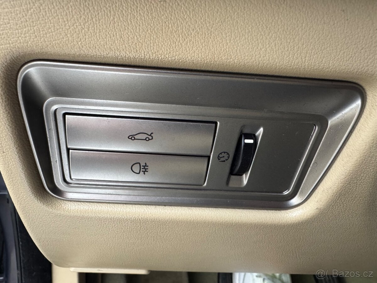 Jaguár XF 3,0d 155kW, automat - 12