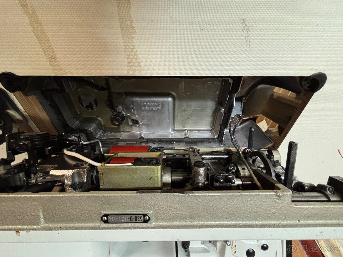 Prumyslovy sici stroj Juki s orezem - 12