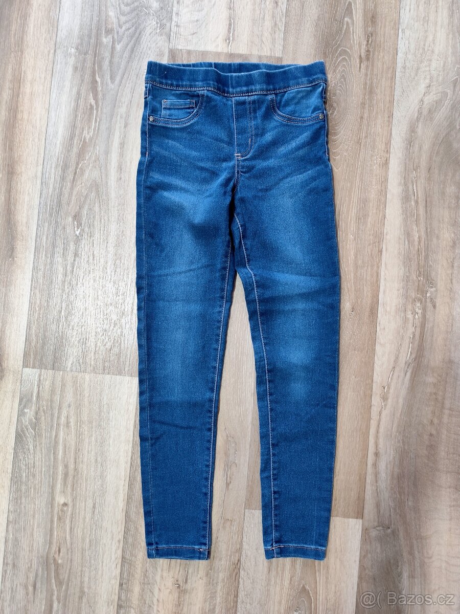 Směs dívčího obleceni - 12