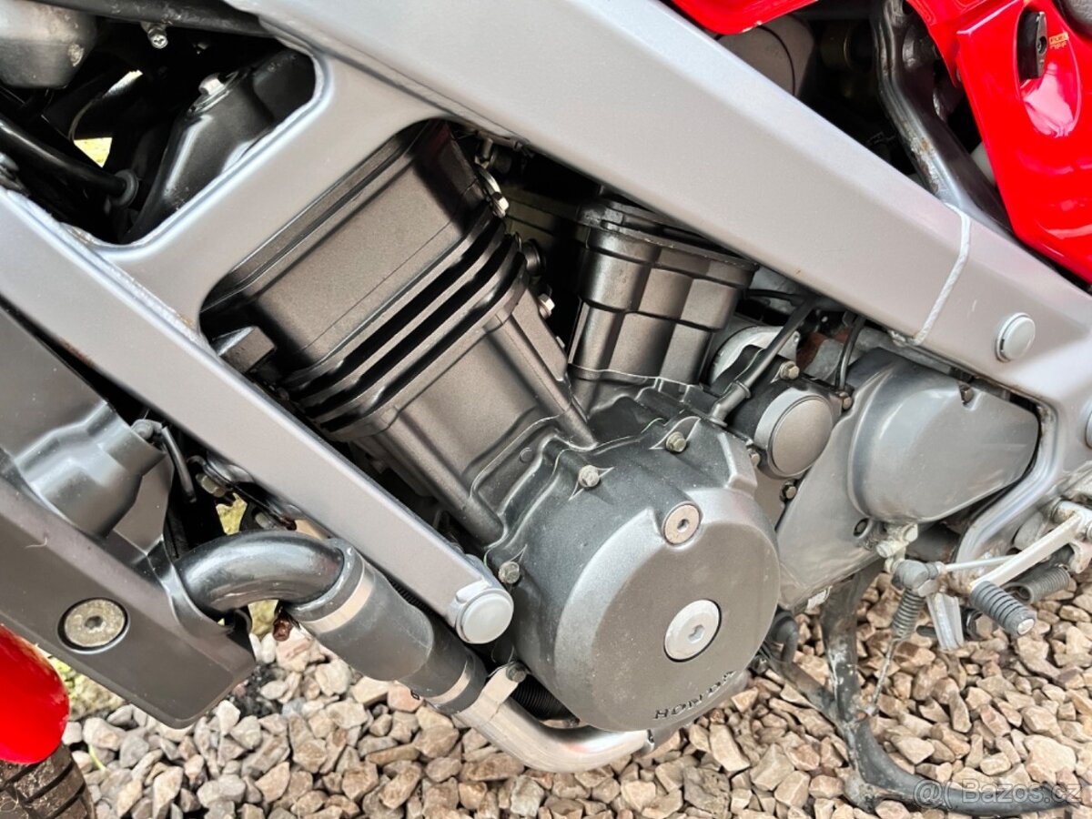 Honda NTV 650 RC 33 + kufry GIVI - TOP STAV - 12