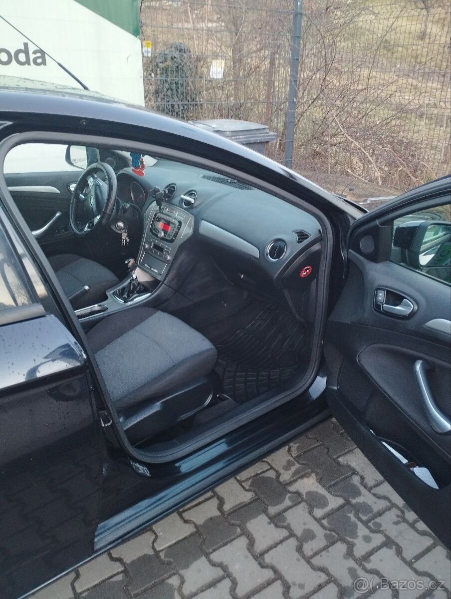 Prodám Ford Mondeo 2 TDI, rok 2008 - 12