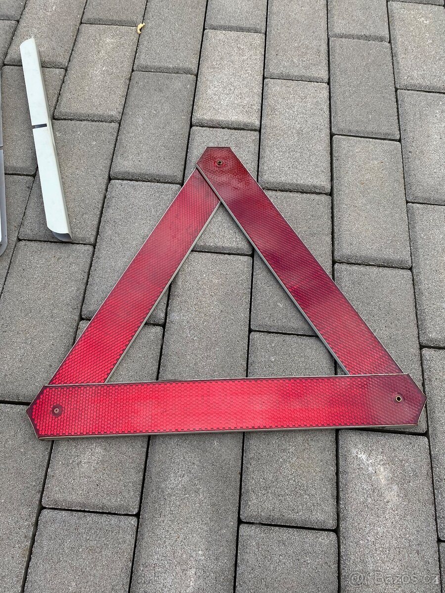 Výstražný trojúhelník retro - 12