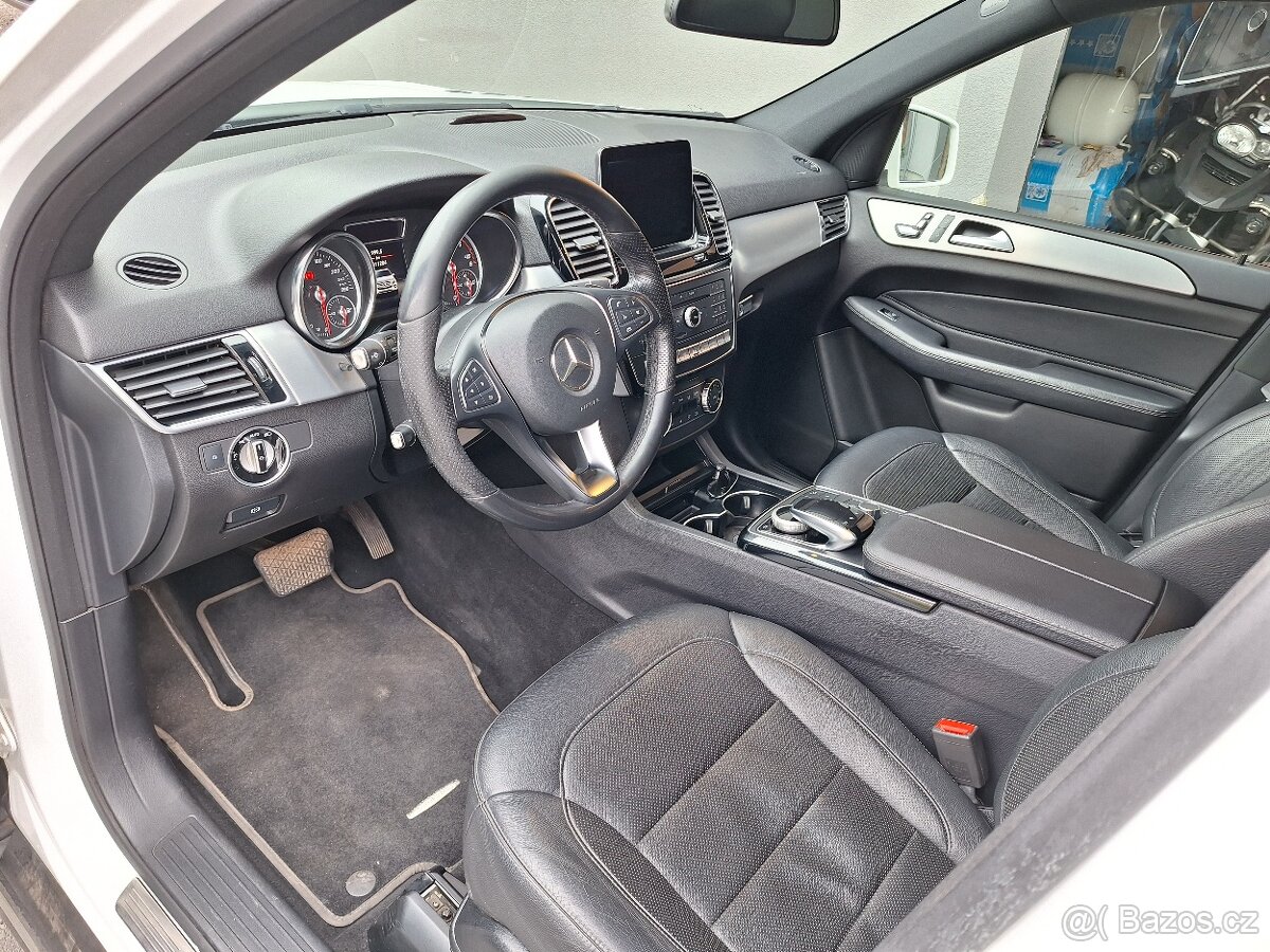 Mercedes-Benz GLE 350d - 12