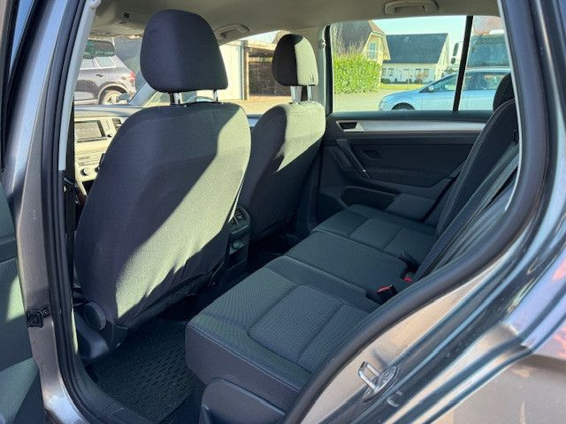 VOLKSWAGEN GOLF SPORTSVAN 1,6 TDi 81 kW - 12