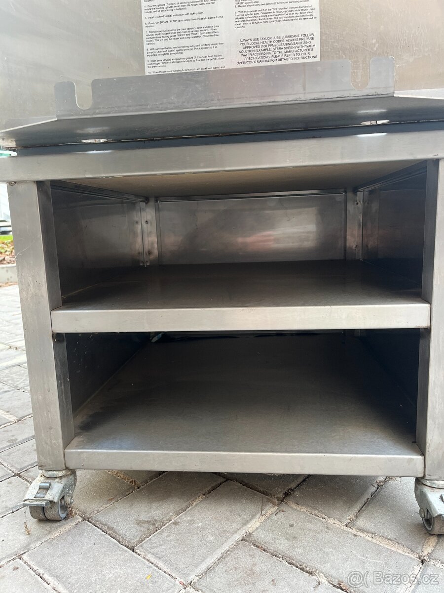 Zmrzlinový stroj - 12