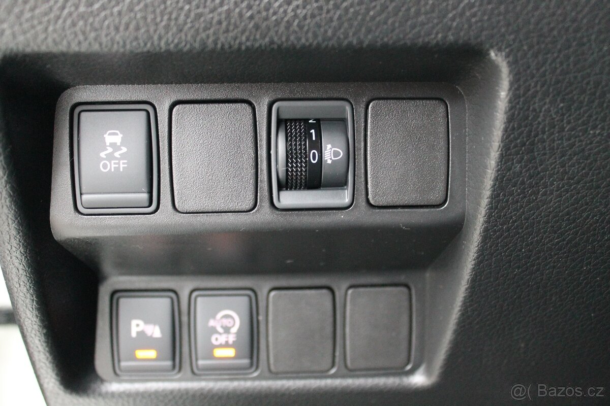 Nissan Qashqai 1.5dCi LED + P.SENZORY + PR.SERVIS - 12