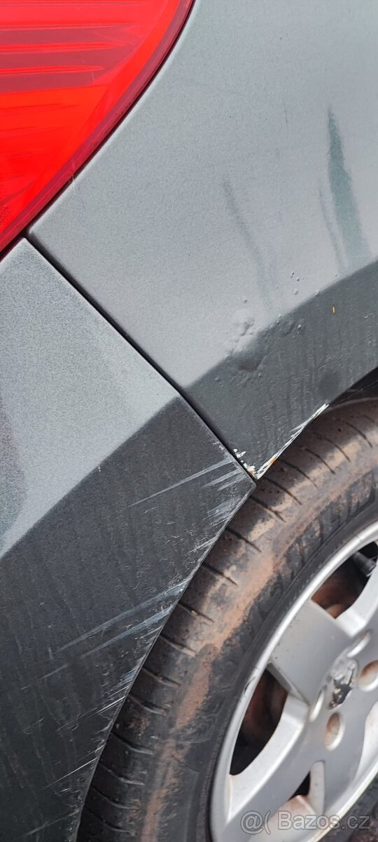 Peugeot 207 1.4 16V - 12