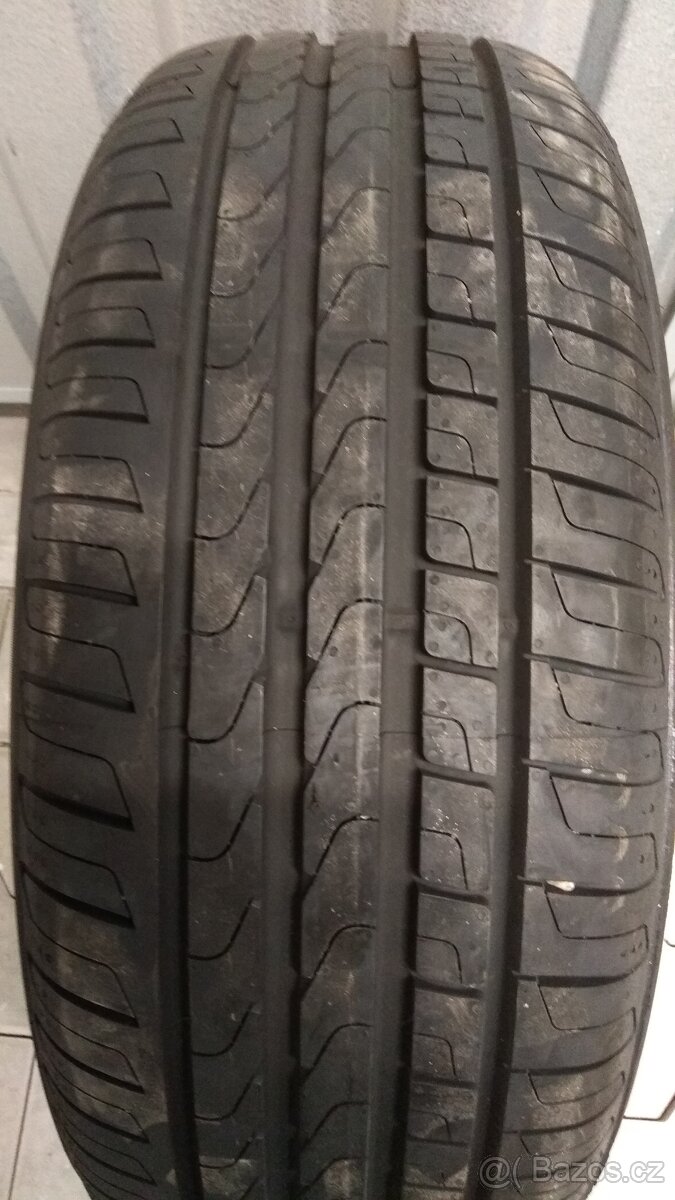 Pirelli 215/55 R17 94W Cinturato P7 letní 4ks - 12