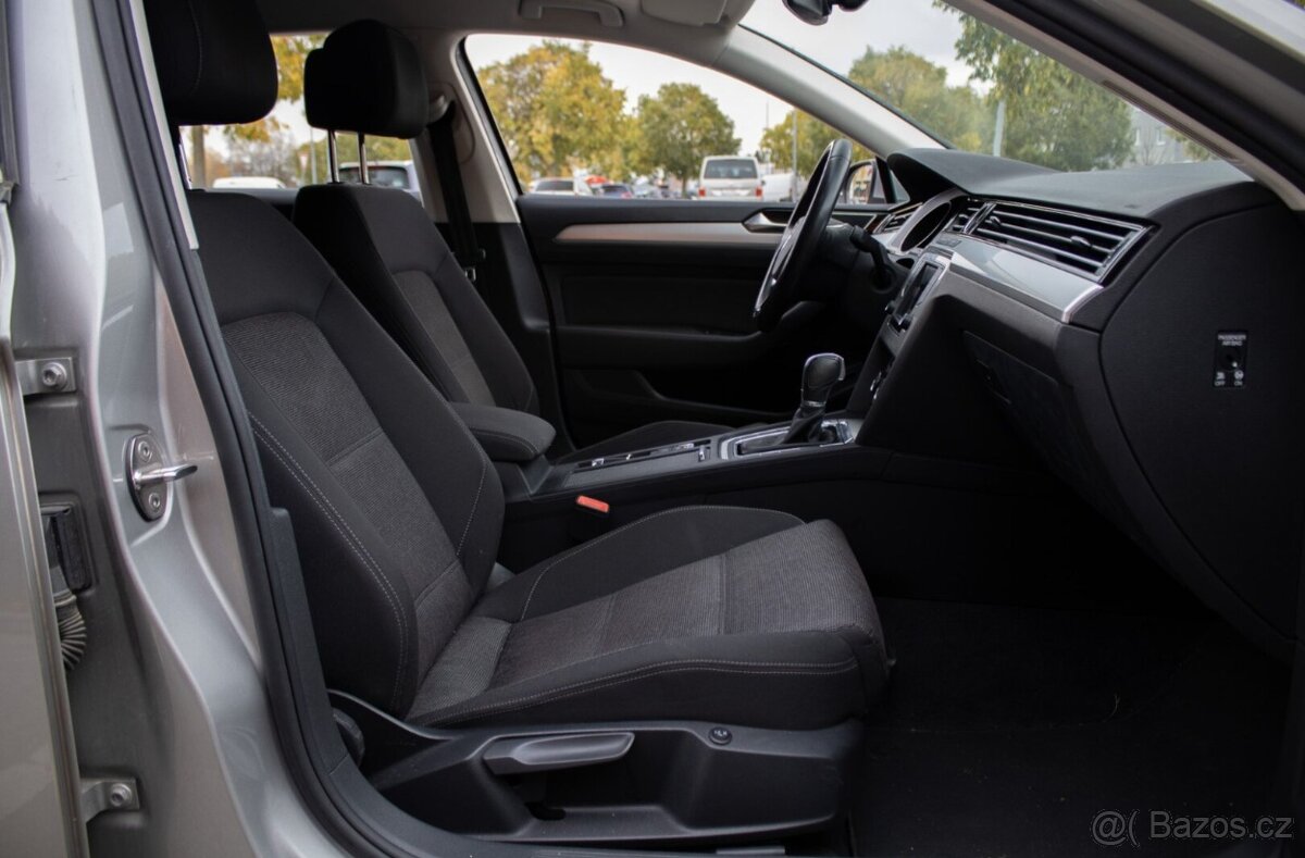 Volkswagen Passat Variant 1.6TDI DSG - 12