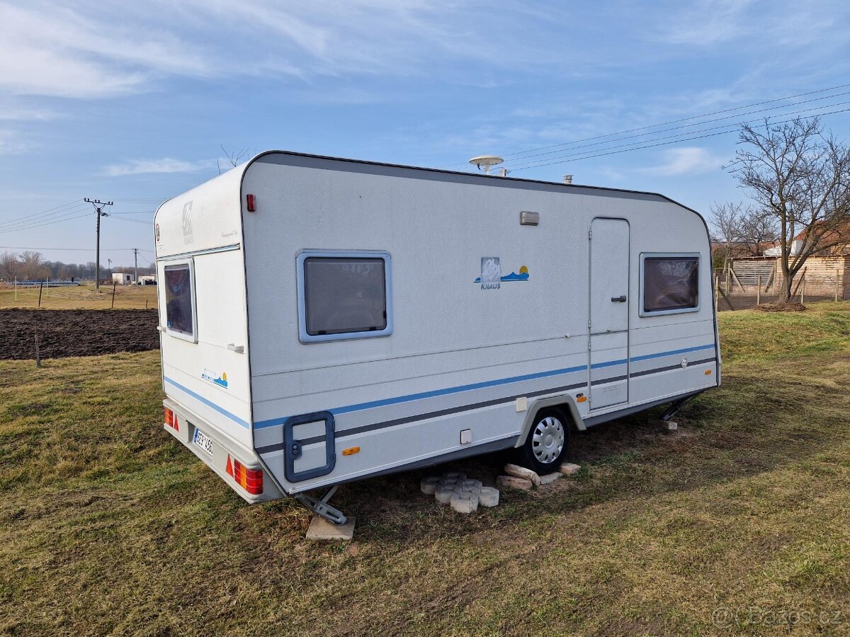 Obytný přívěs Knaus - 12