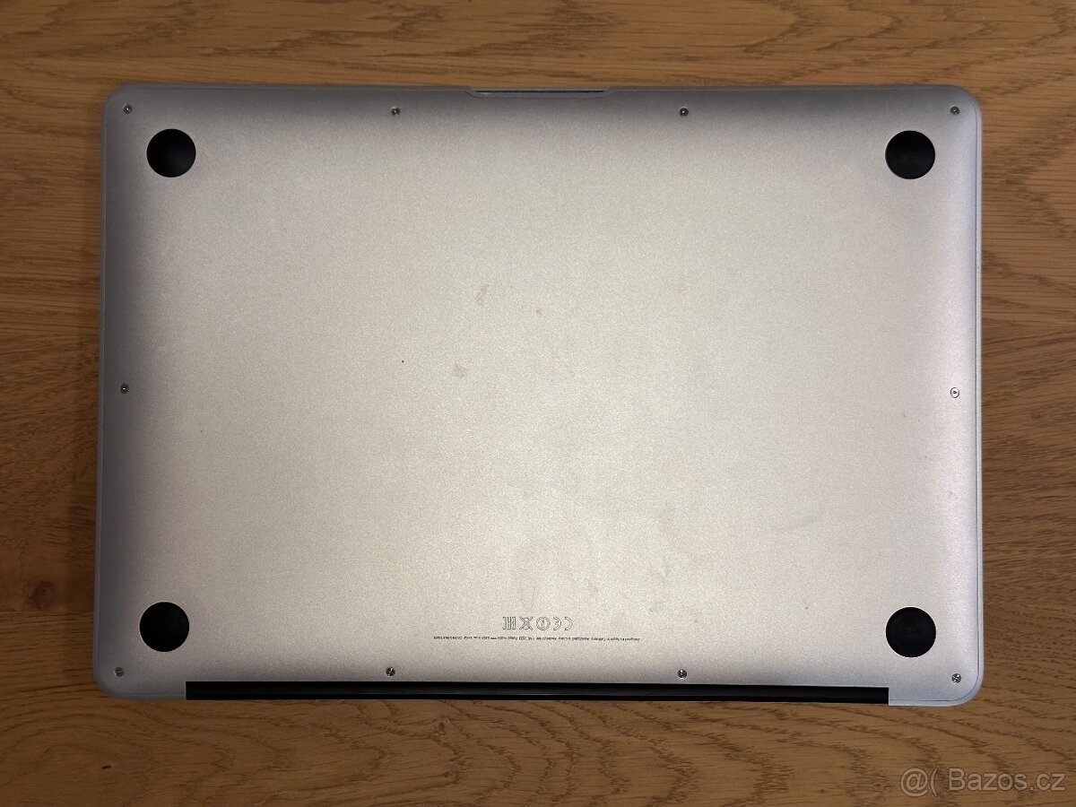 Apple MacBook Air 13" (Early 2014) - 12