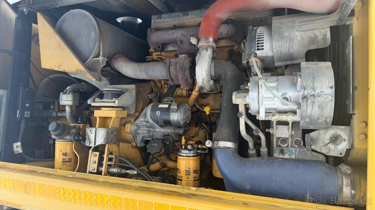 CAT 313D - 12