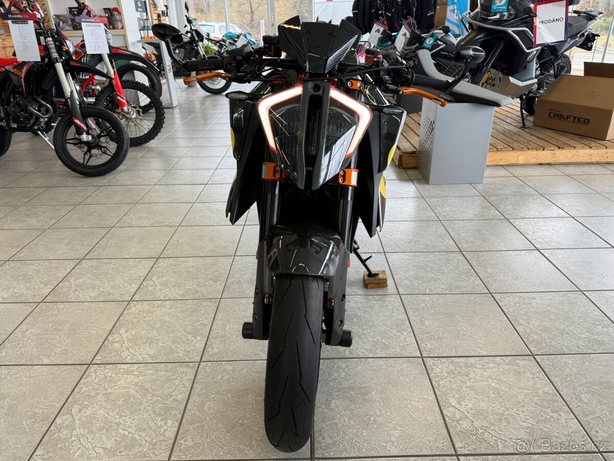 KTM 1290 Super Duke R - 12