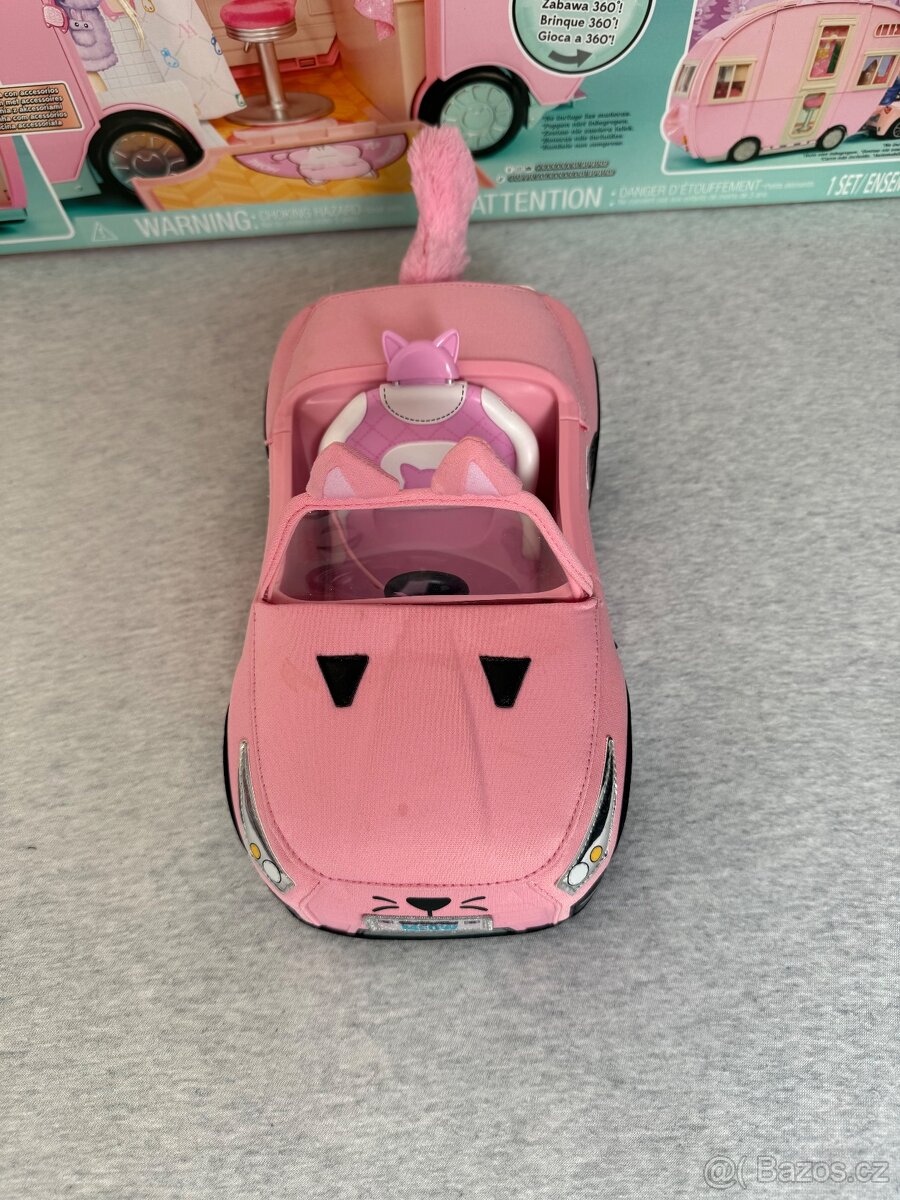 Karavan Nanana Panenky, auto Nanana - 12