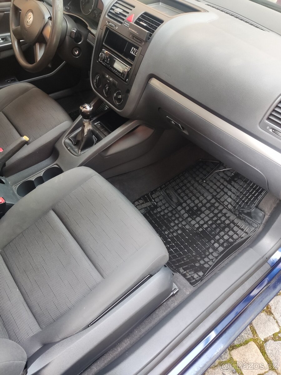 VOLKSWAGEN GOLF 5 1.6i 75KW STK+EM 11/2026 - 12