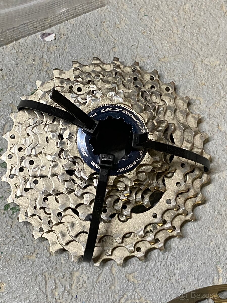 Shimano Ultegra r8070 di2 2x11 sada - 12