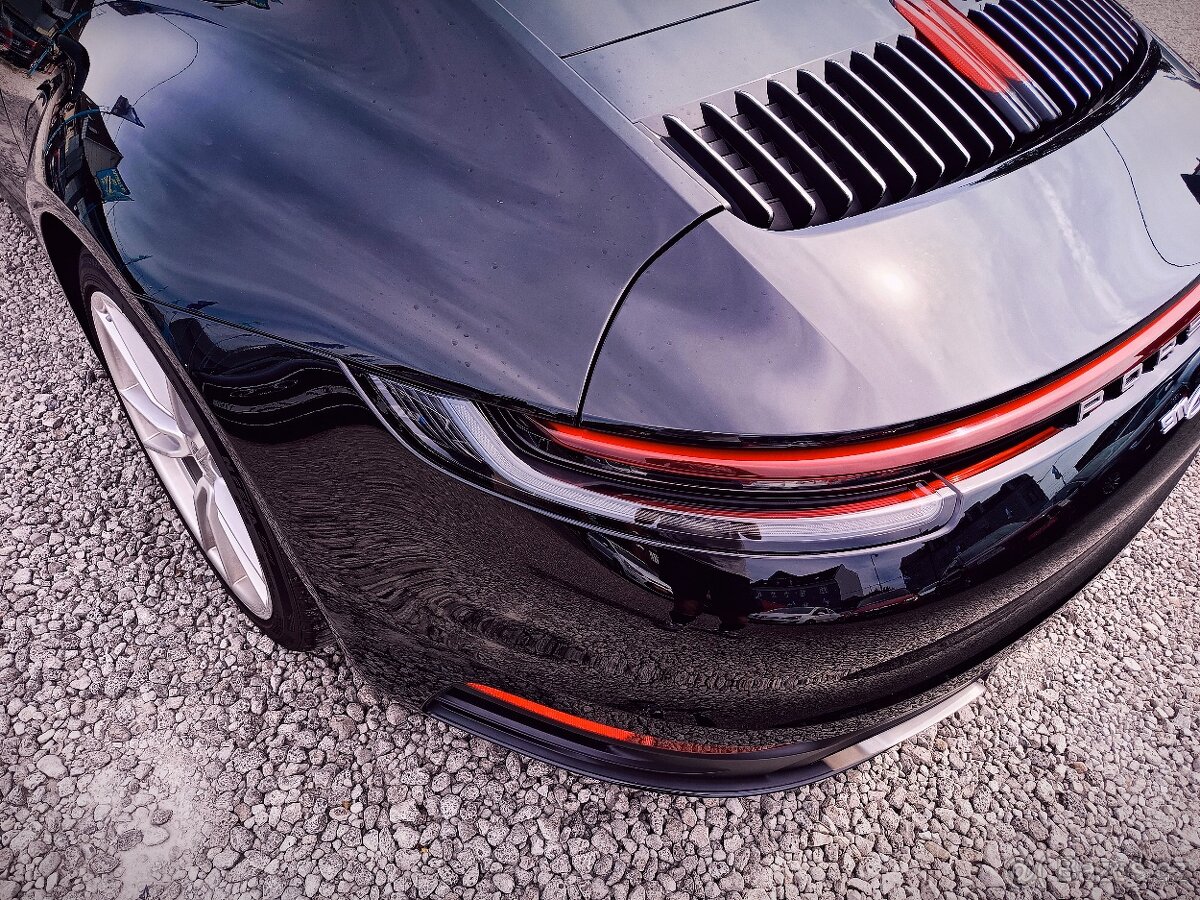 Porsche 911 Carrera 4 Coupé 911/992 ČR - 12
