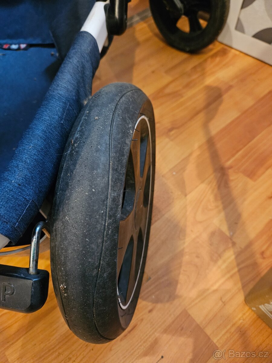 Kočárek GoBig2 -trojkombinace + taška, SKVĚLÝ STAV - 12