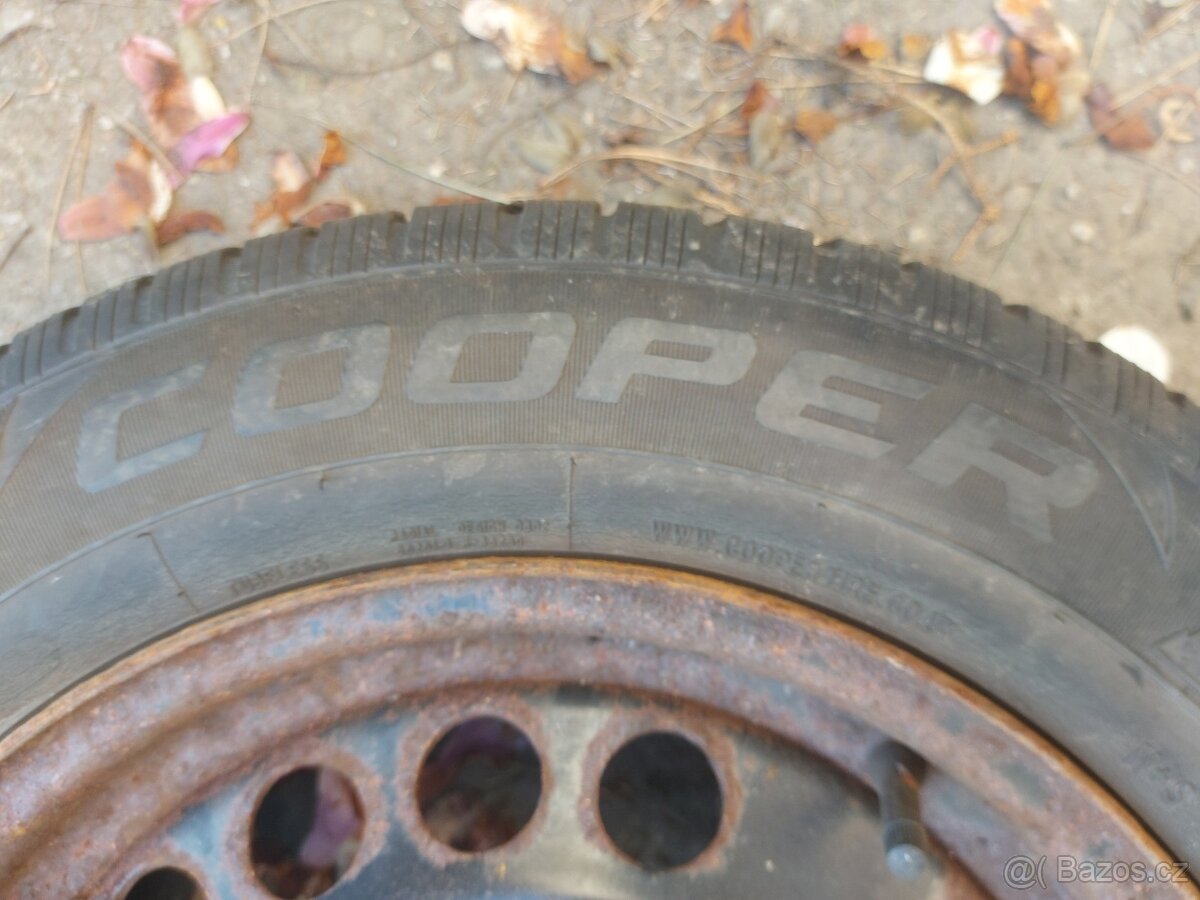 Zimní pneu 195/65 R15 - 12
