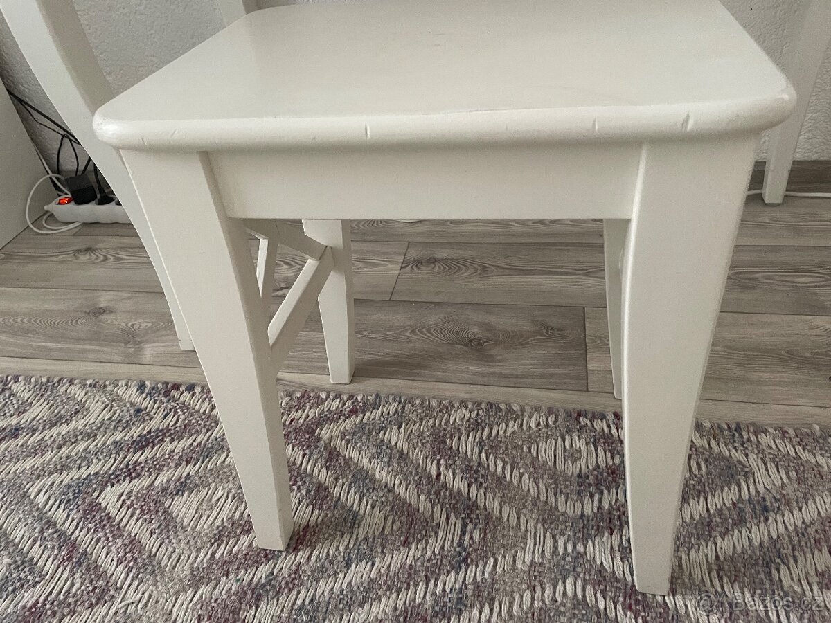 Kosmetický stolek IKEA - 12