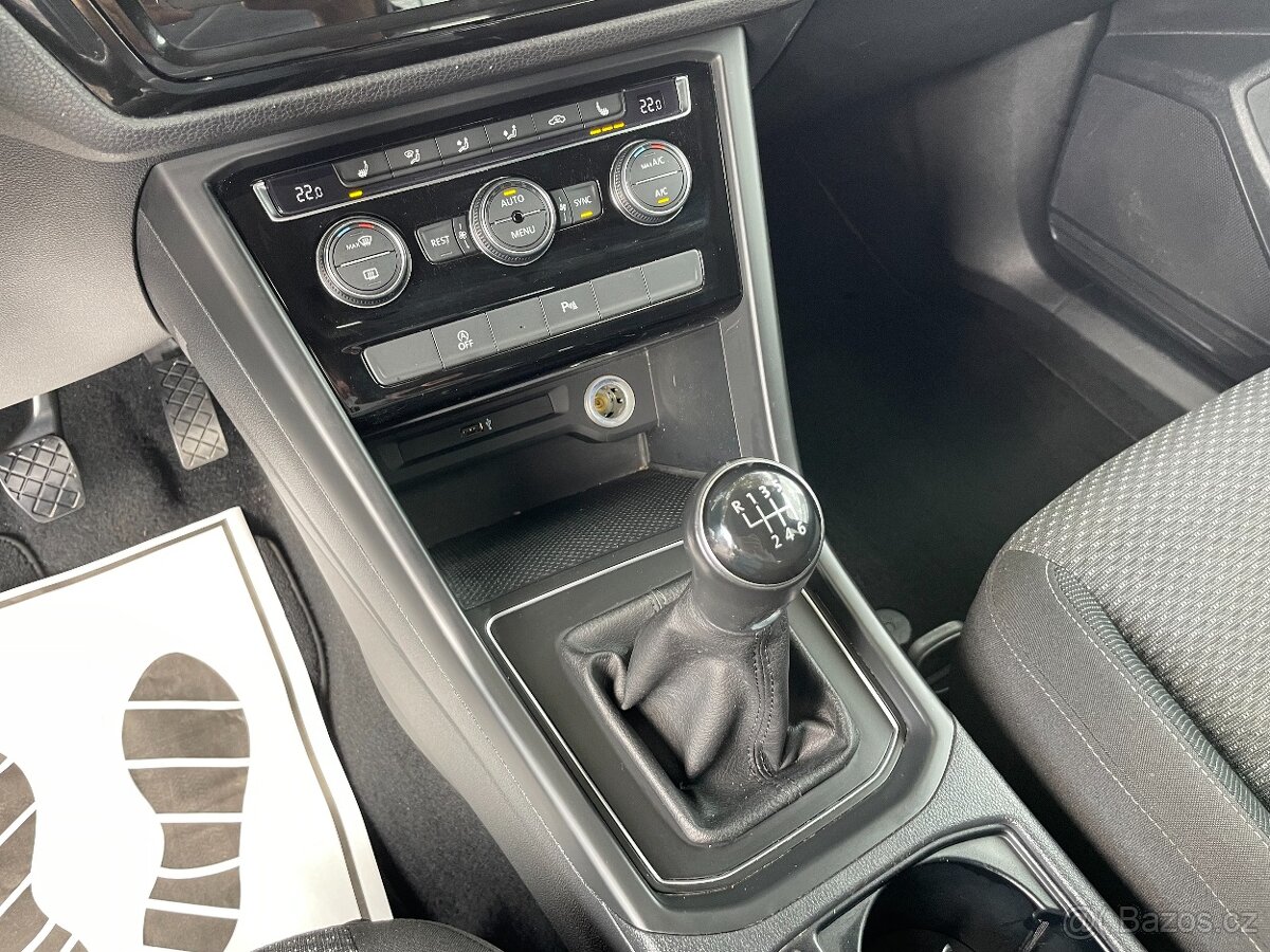 VW Touran 2.0 TDi Serviska, ALU, Senzory - 12