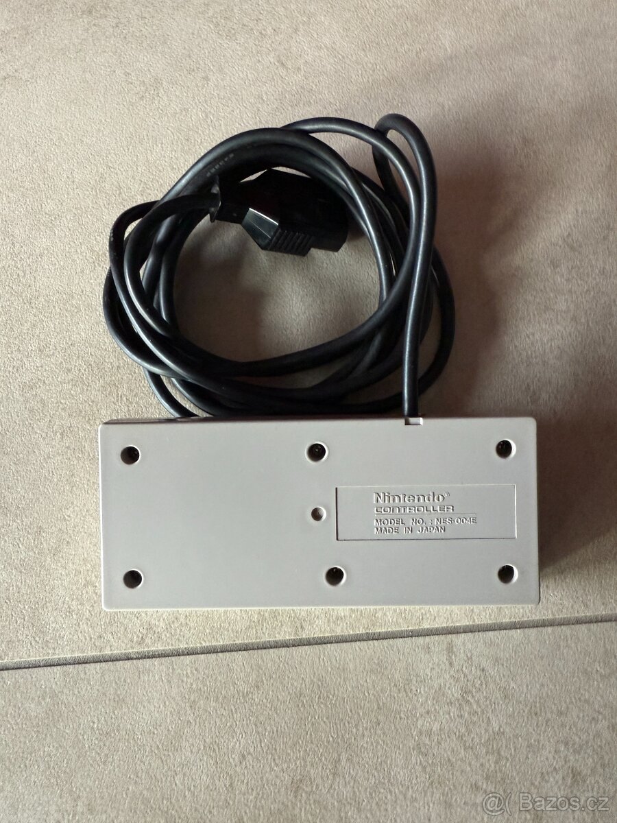 Nintendo Entertainment System "NES"-NESE-001 - 12