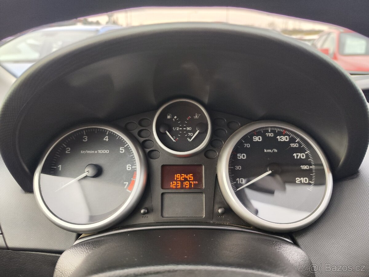 Peugeot 207 1.4i/65kW Urban - 12